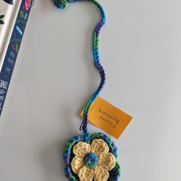 📓NEW Bookmark Flowers HAND CRAFTED Handmade Crochet - Picture 10 of 10